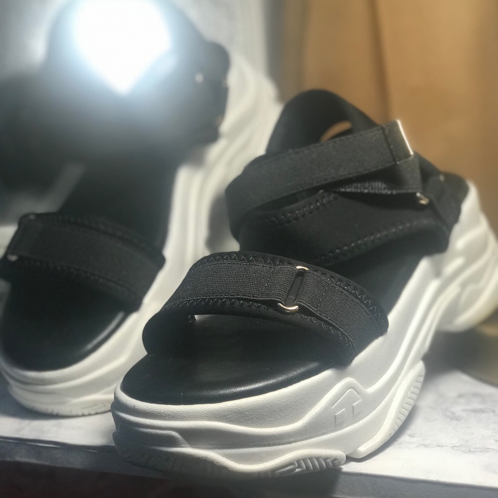 Sandal Sneakers